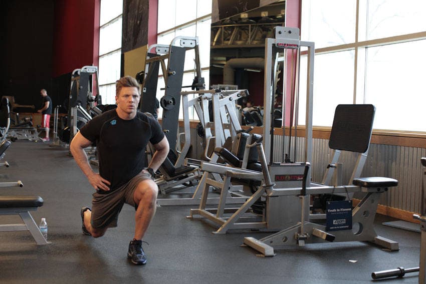 Bodyweight Walking Lunge, position 2 of 2