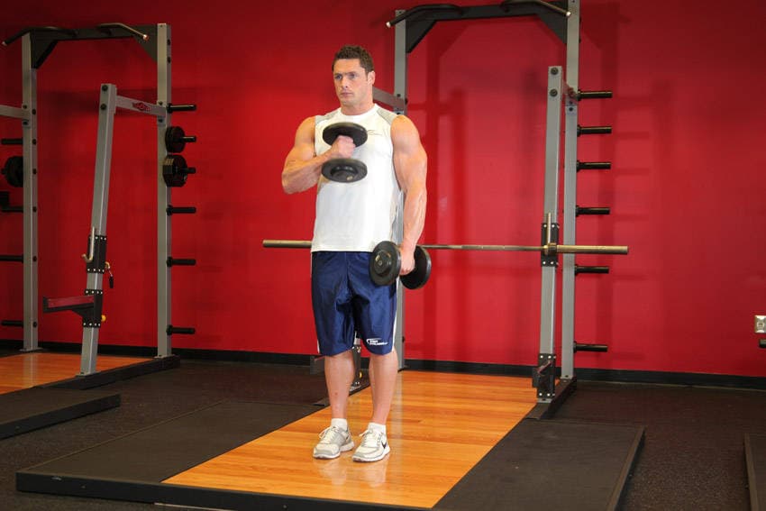 Cross Body Hammer Curl, position 1 of 2