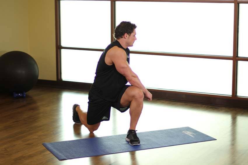 Crossover Reverse Lunge, position 1 of 2