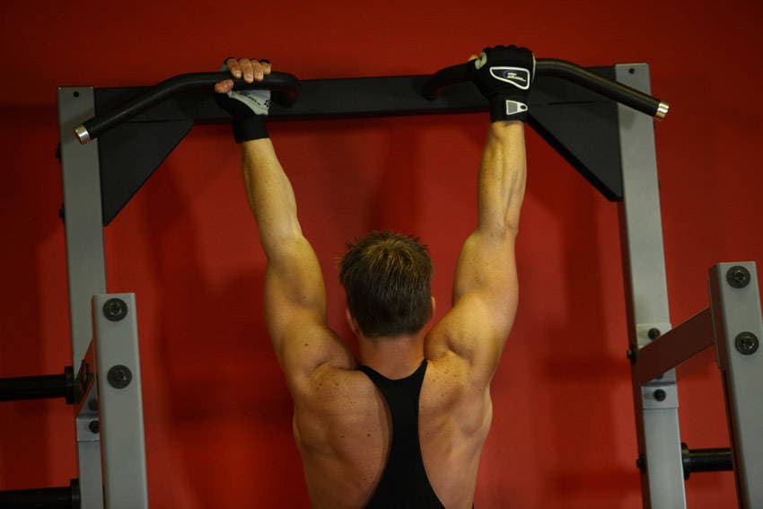 Mixed Grip Chin, position 1 of 2