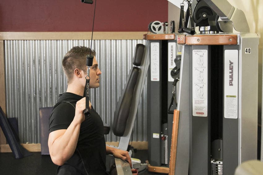 One Arm Lat Pulldown, position 2 of 2