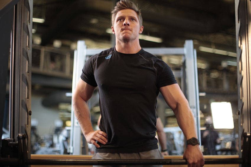 Smith Machine One-Arm Upright Row, position 1 of 2